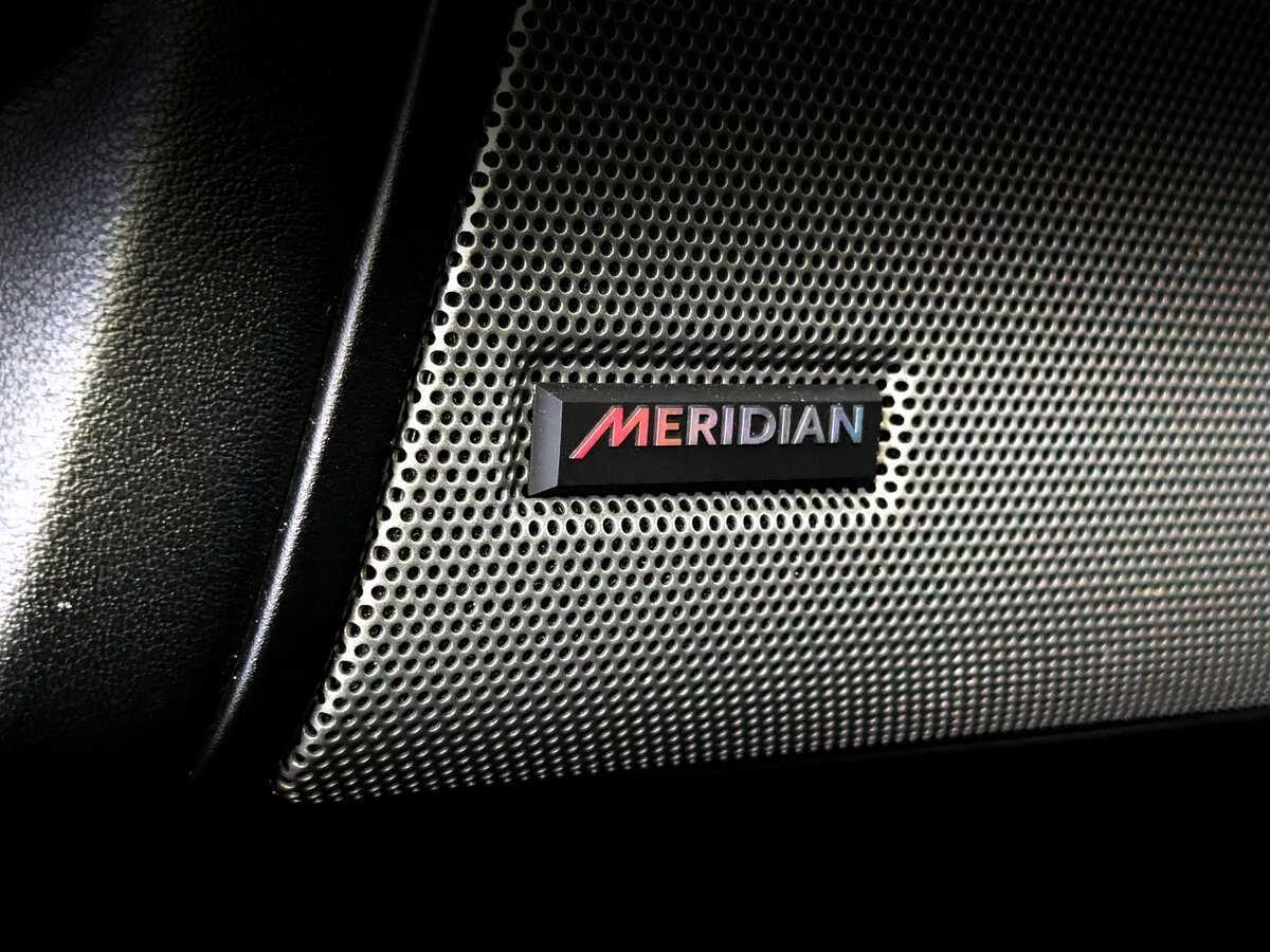 Land Rover Discovery с пробегом — 2015 год. Фото: #21