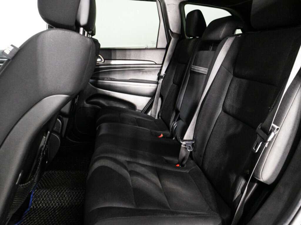 Jeep Grand Cherokee с пробегом — 2013 год. Фото: #9