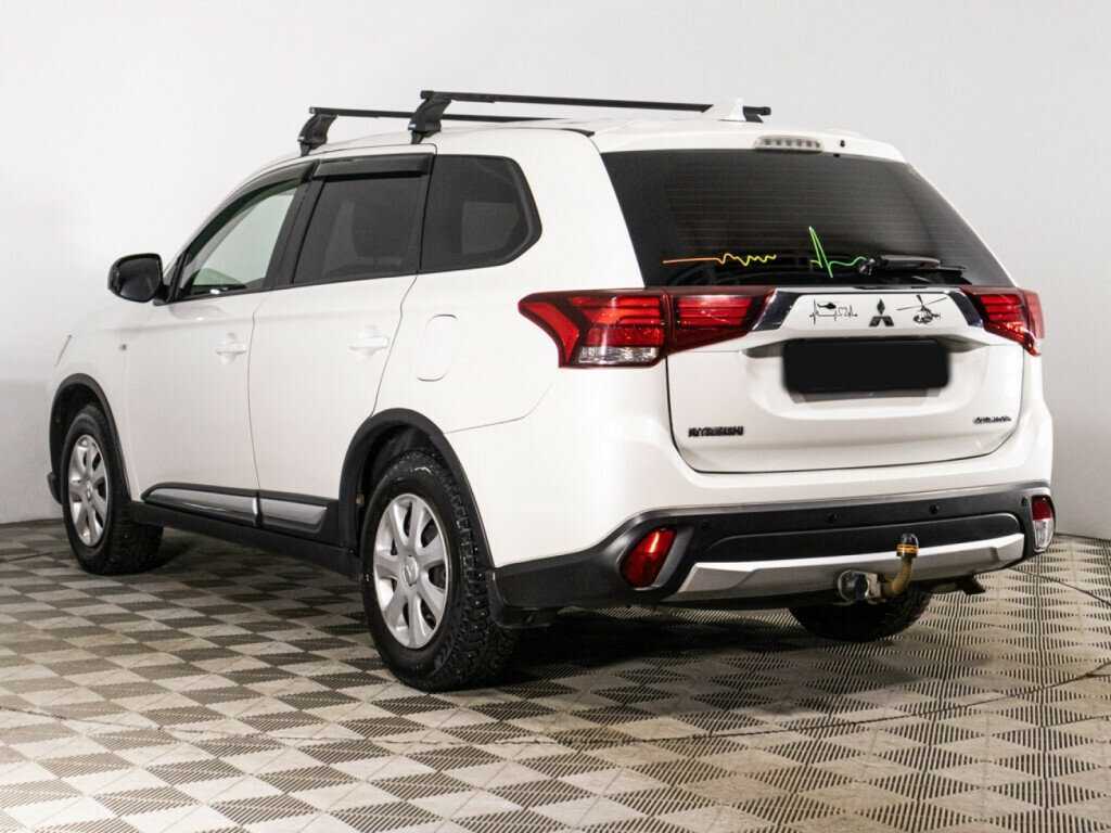 Mitsubishi Outlander с пробегом — 2018 год. Фото: #6