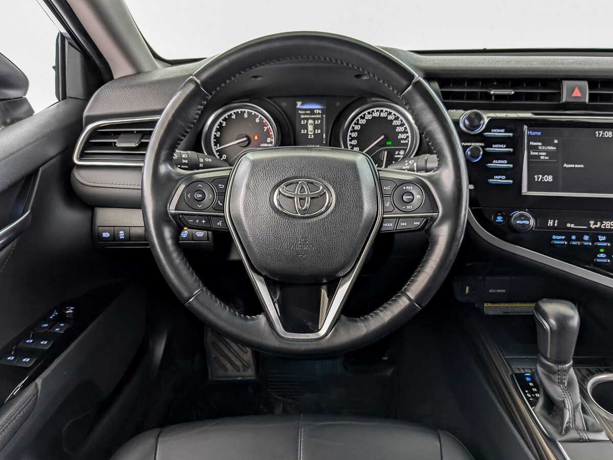 Toyota Camry с пробегом — 2019 год. Фото: #18