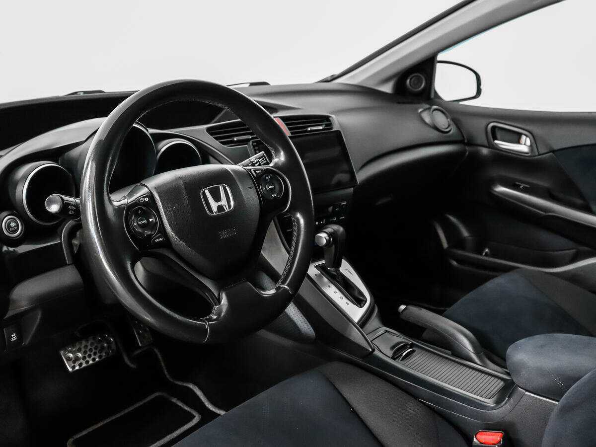 Honda Civic с пробегом — 2012 год. Фото: #8