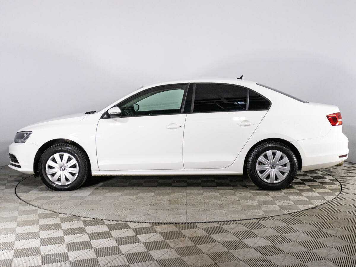 Volkswagen Jetta с пробегом — 2015 год. Фото: #7