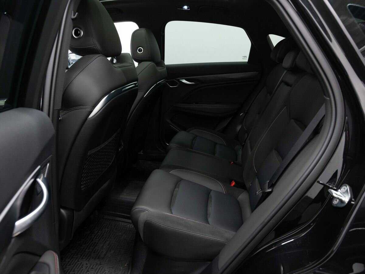 Geely Tugella с пробегом — 2023 год. Фото: #9