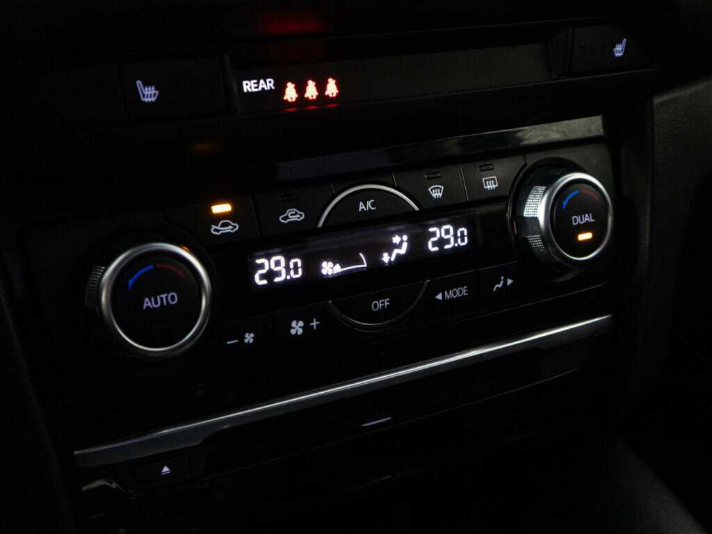 Mazda 6 с пробегом — 2015 год. Фото: #15