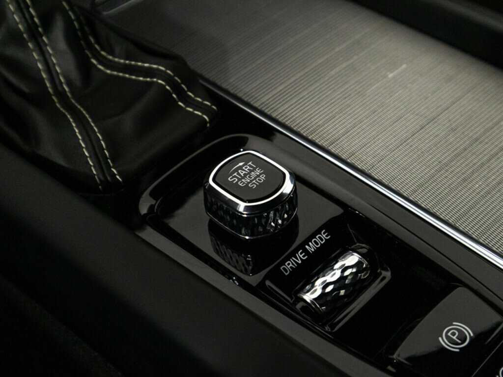 Volvo XC60 с пробегом — 2018 год. Фото: #16