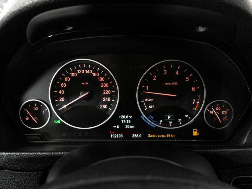 BMW 3 серии с пробегом — 2012 год. Фото: #11