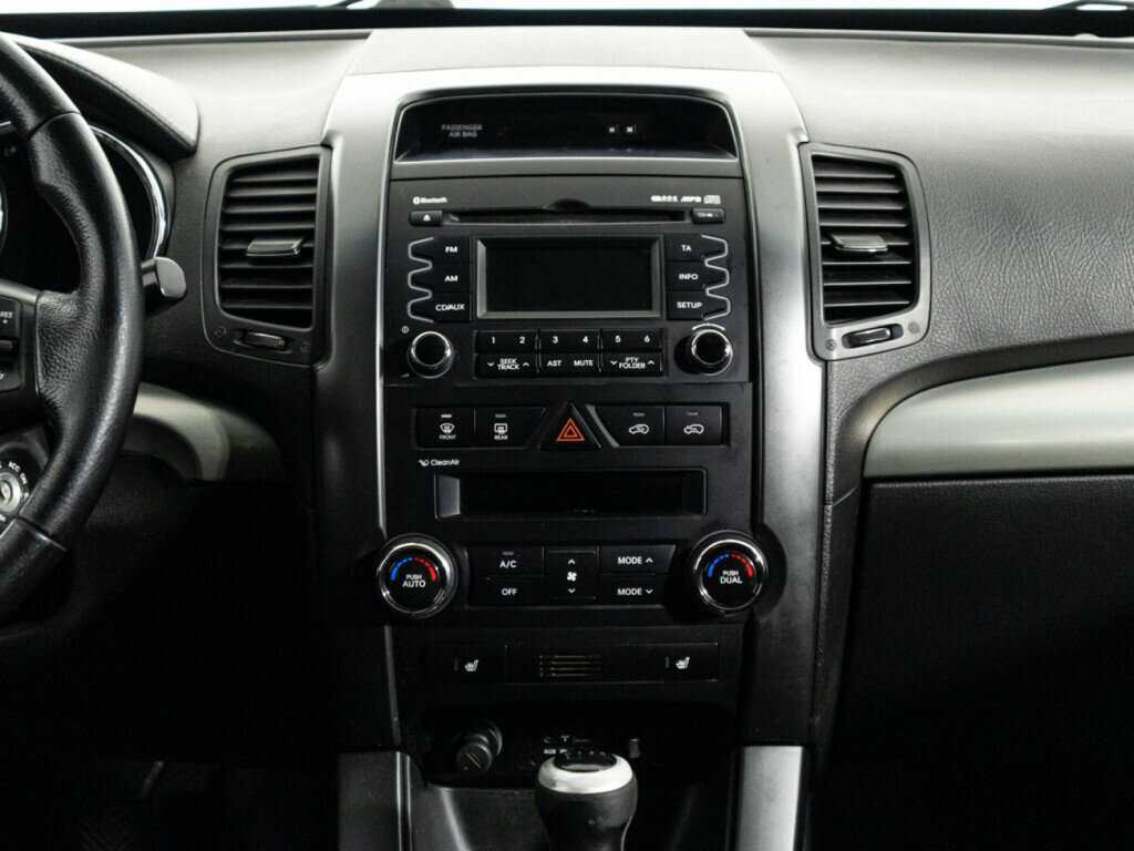 Kia Sorento с пробегом — 2012 год. Фото: #13