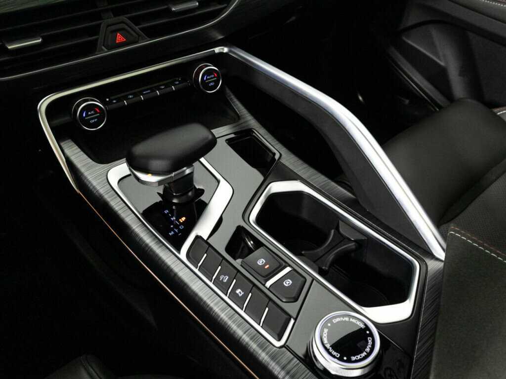 Geely Tugella с пробегом — 2023 год. Фото: #21