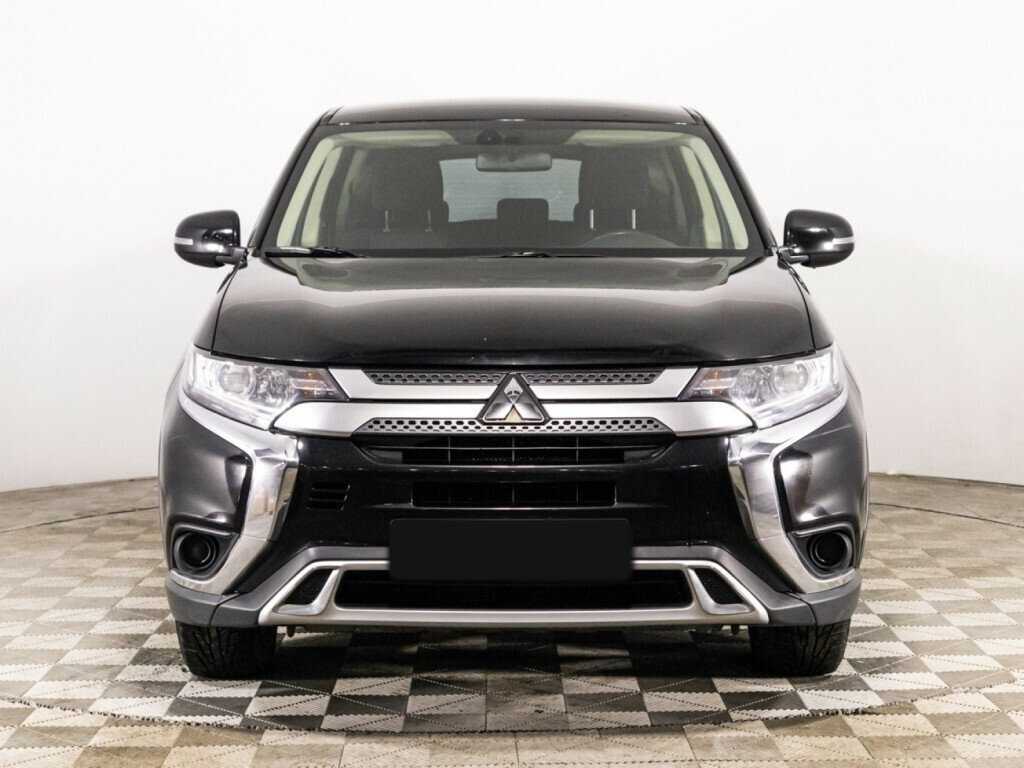 Mitsubishi Outlander с пробегом — 2019 год. Фото: #1