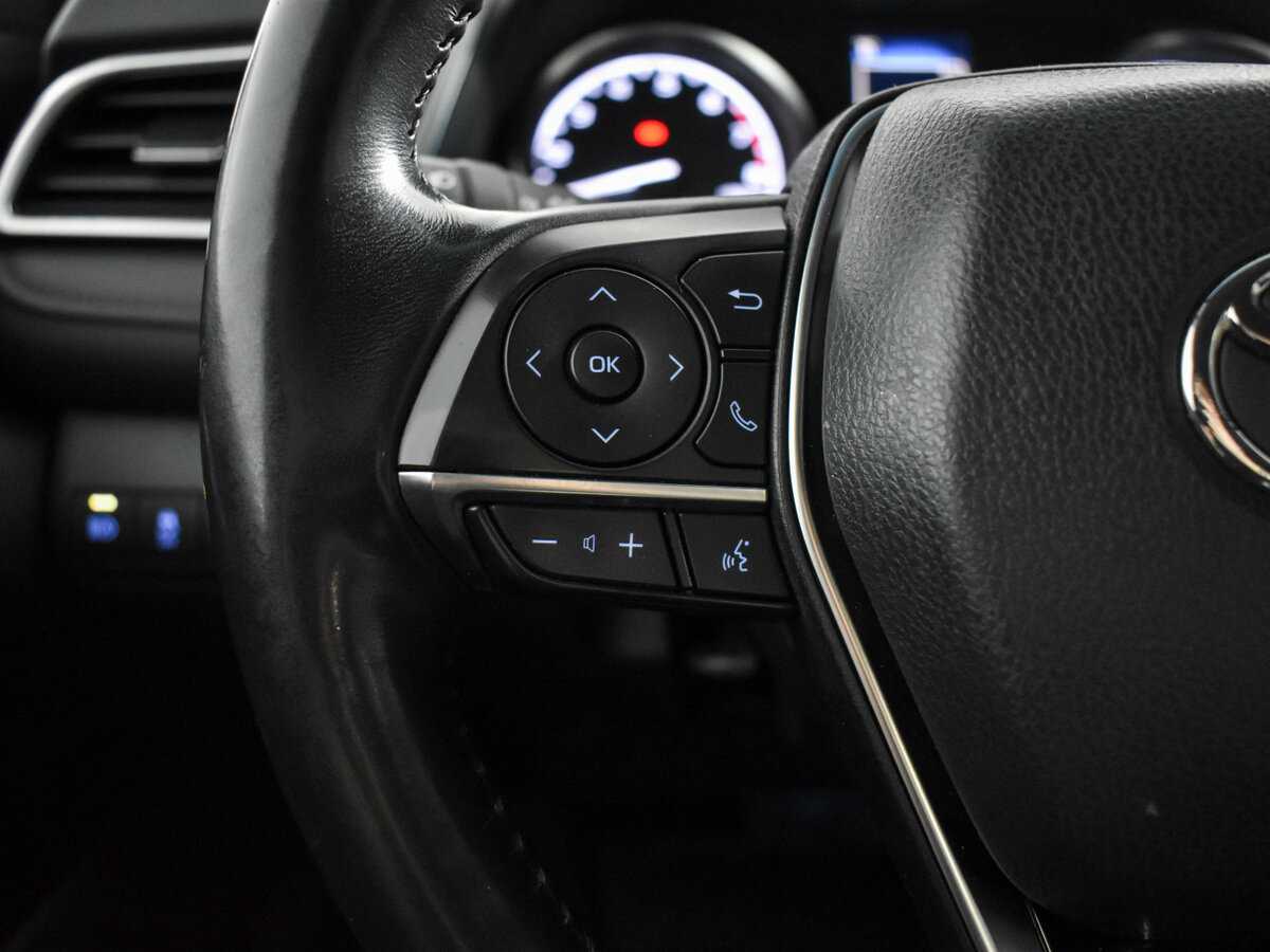 Toyota Camry с пробегом — 2020 год. Фото: #15