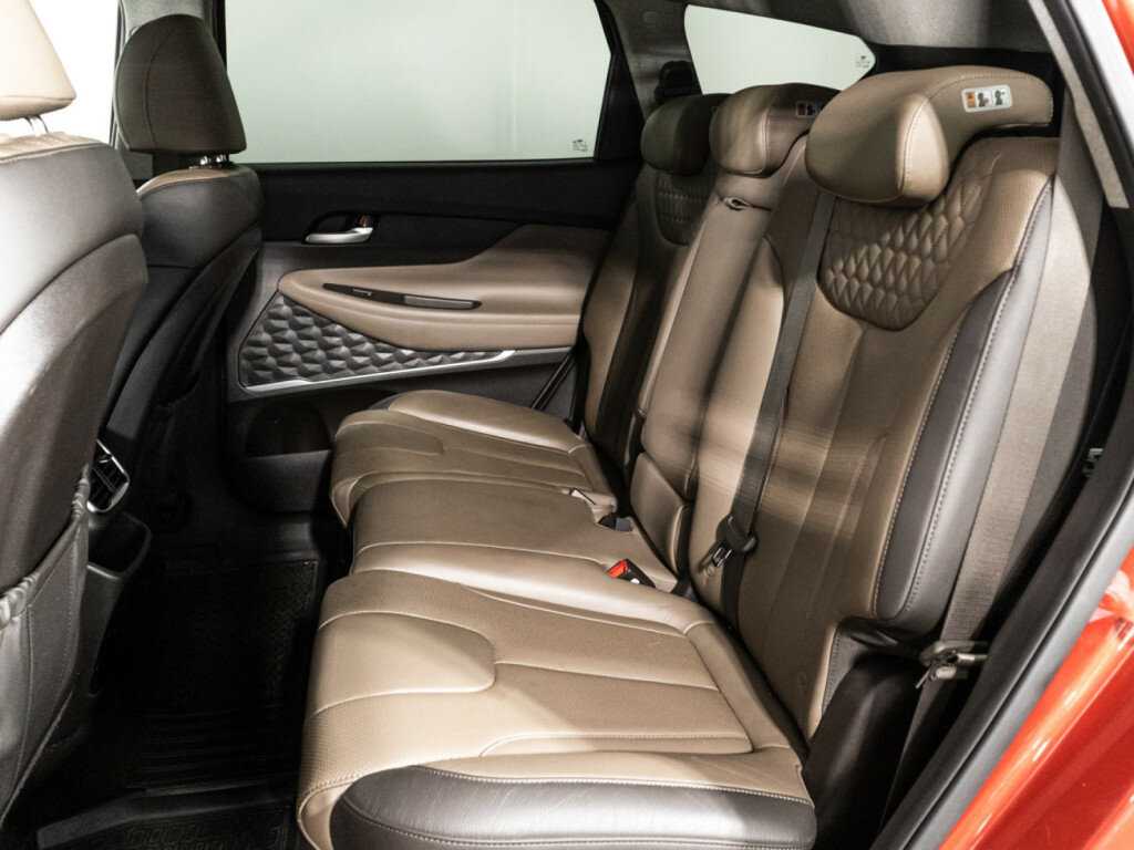 Hyundai Santa Fe с пробегом — 2019 год. Фото: #9