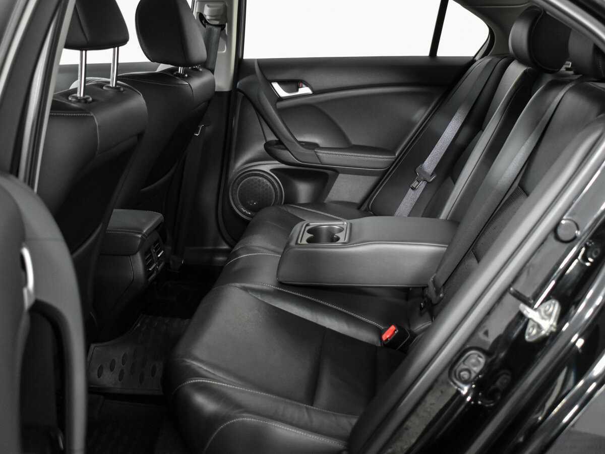 Honda Accord с пробегом — 2012 год. Фото: #13