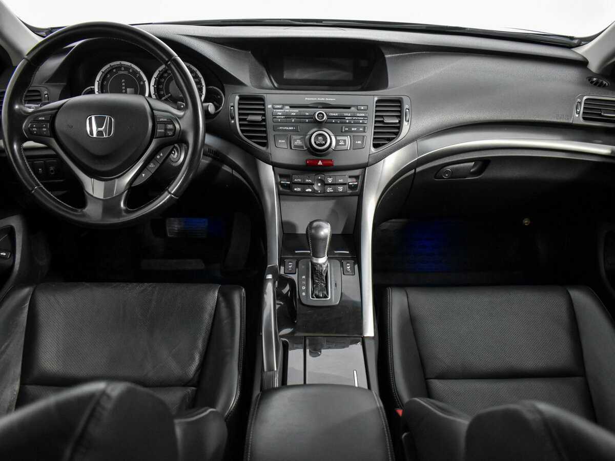 Honda Accord с пробегом — 2012 год. Фото: #17