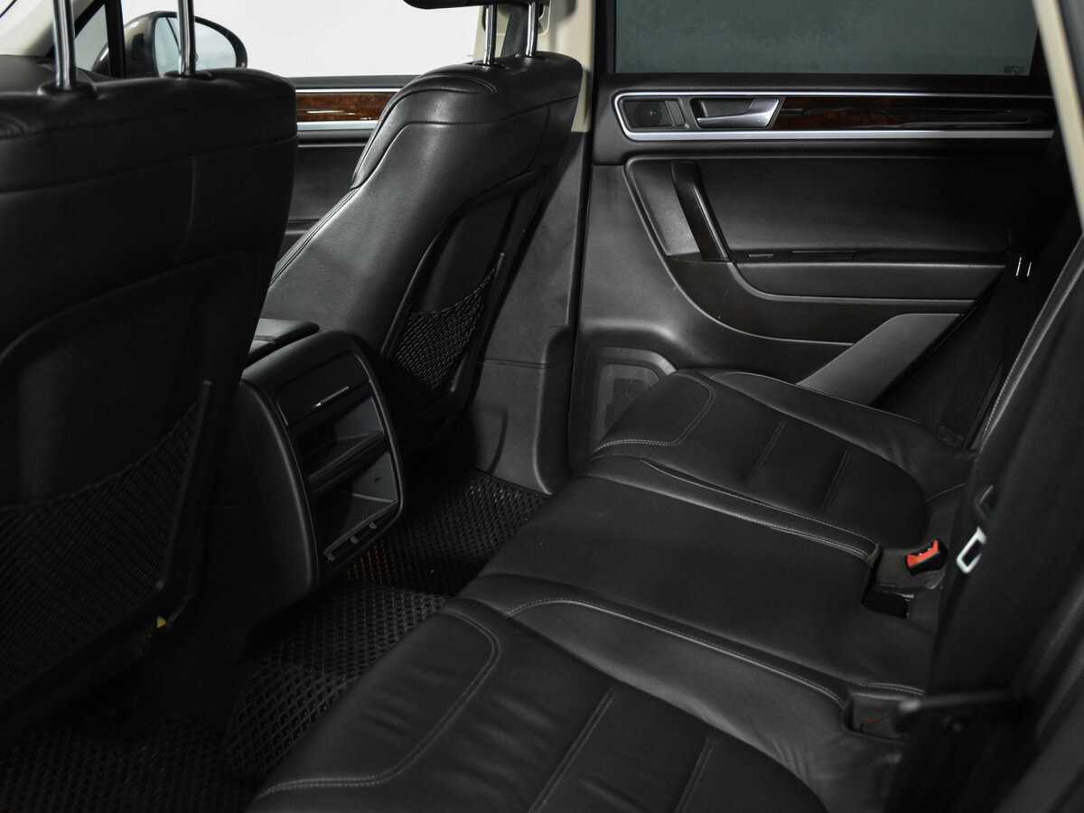 Volkswagen Touareg с пробегом — 2013 год. Фото: #13