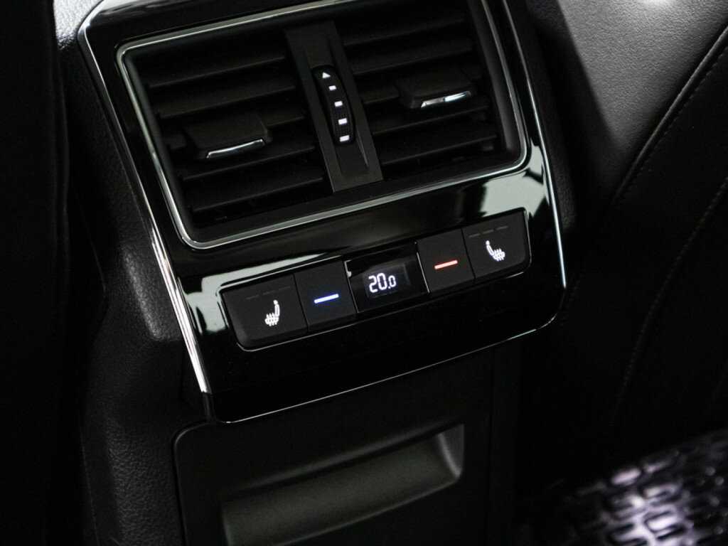 Skoda Superb с пробегом — 2020 год. Фото: #18