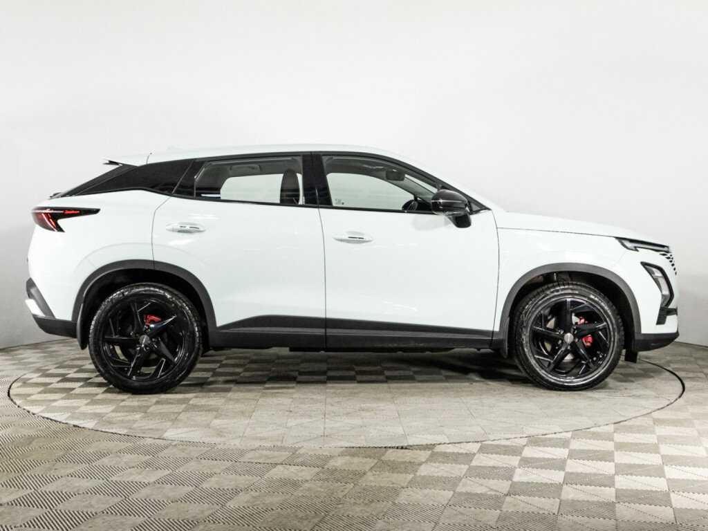 OMODA C5 с пробегом — 2023 год. Фото: #3