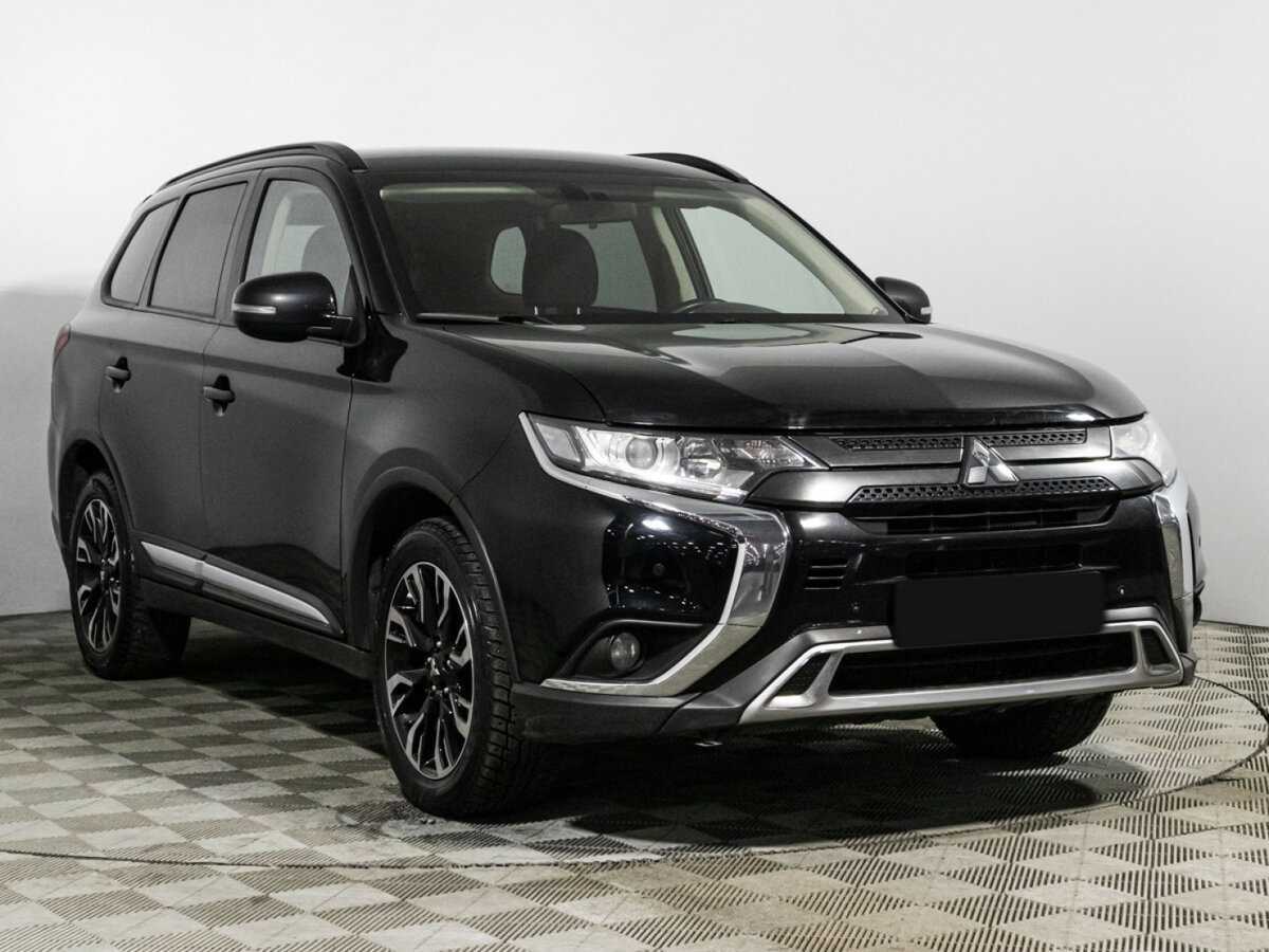 Mitsubishi Outlander с пробегом — 2021 год. Фото: #2