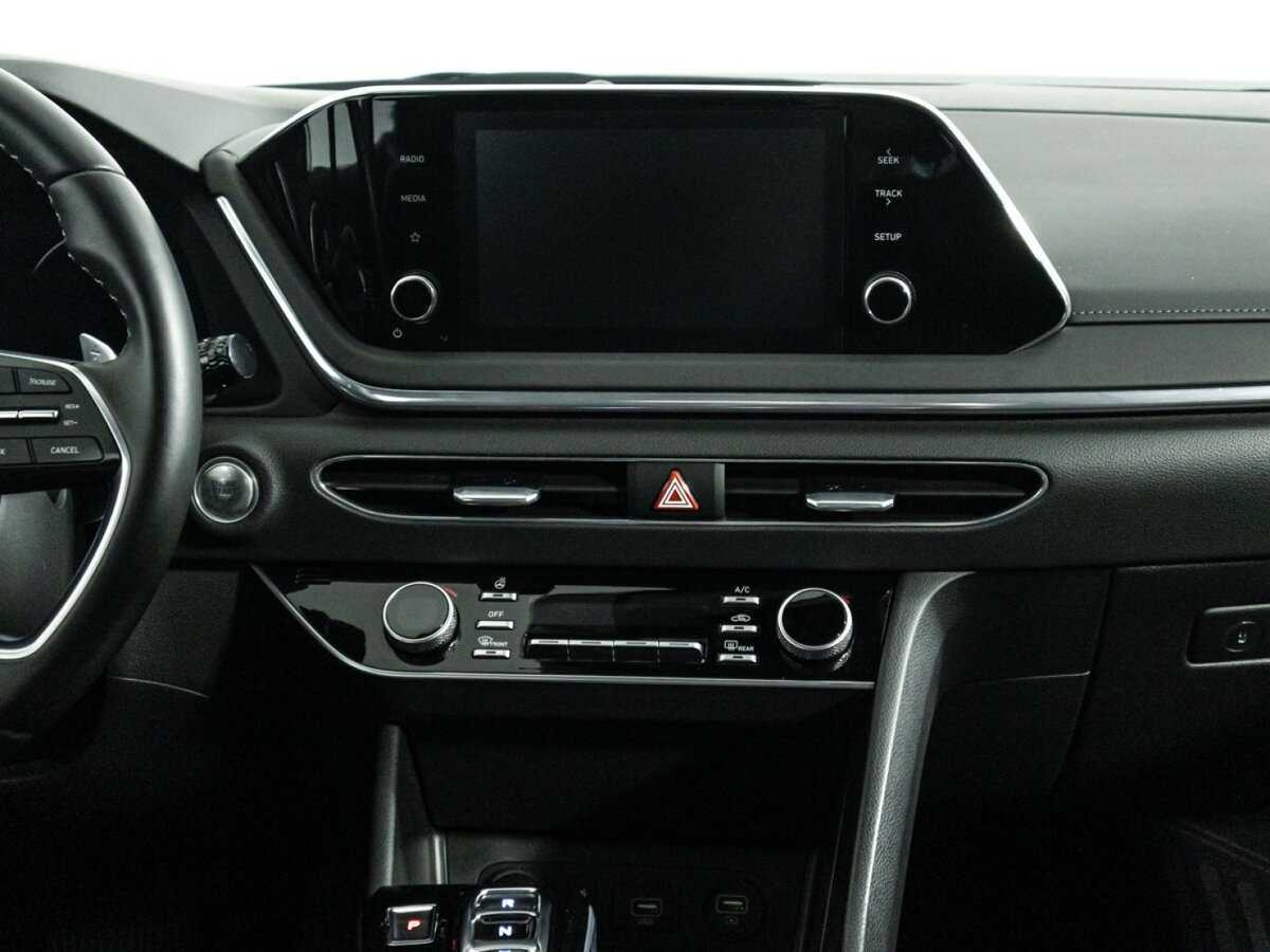 Hyundai Sonata с пробегом — 2022 год. Фото: #13