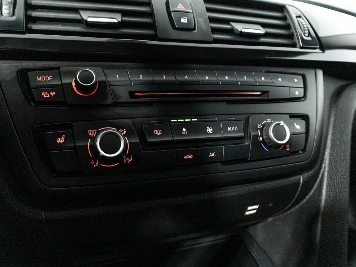 BMW 3 серии с пробегом — 2013 год. Фото: #14