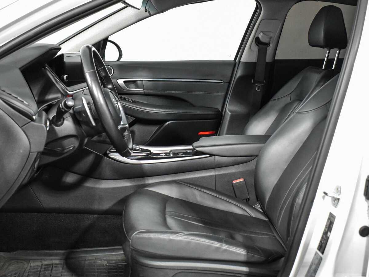Hyundai Sonata с пробегом — 2020 год. Фото: #7