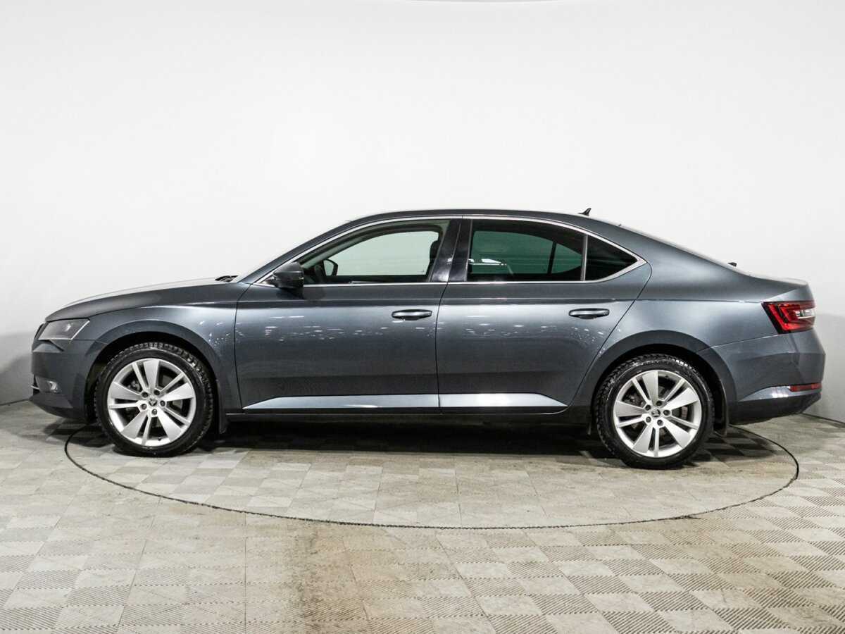 Skoda Superb с пробегом — 2019 год. Фото: #7