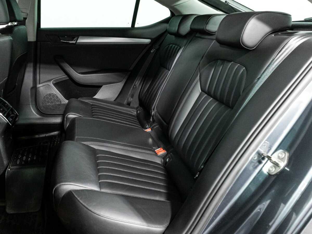 Skoda Superb с пробегом — 2019 год. Фото: #9