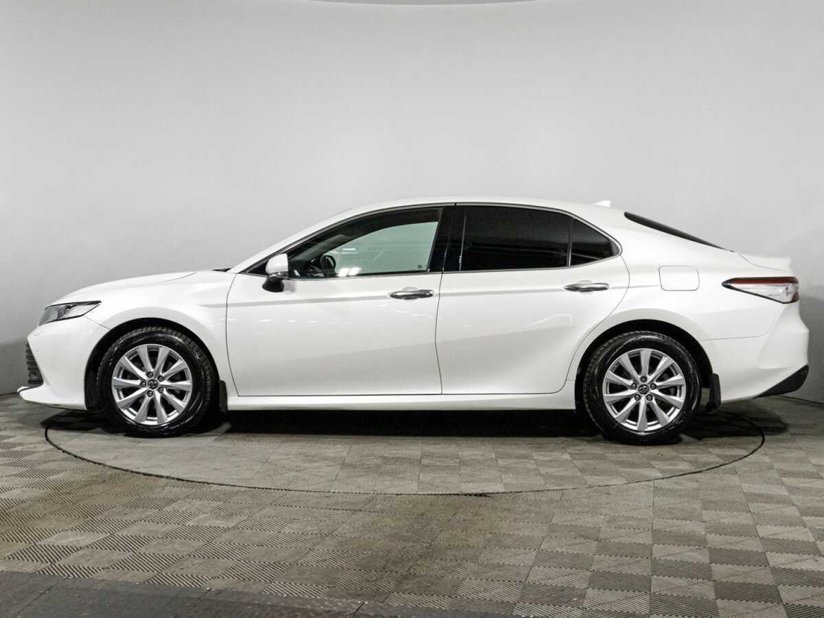 Toyota Camry с пробегом — 2019 год. Фото: #7