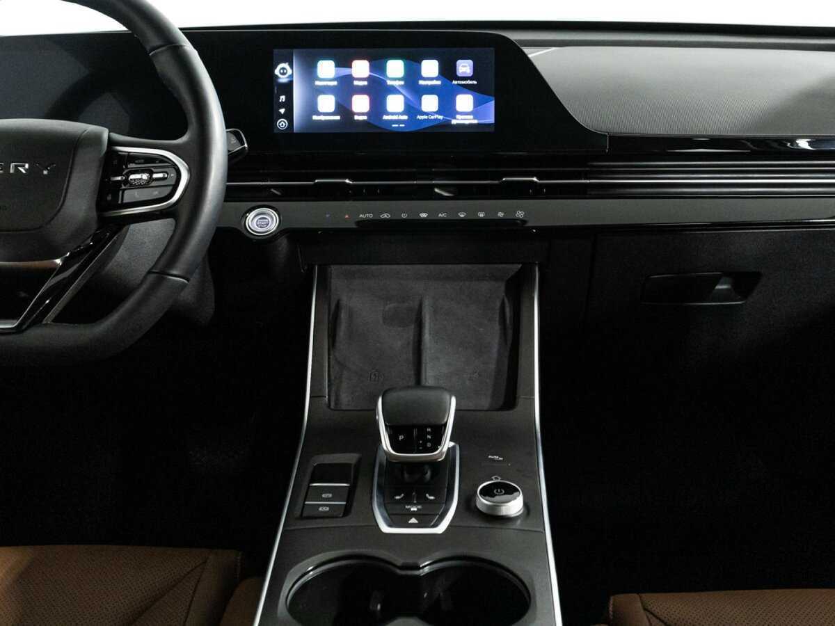 OMODA C5 с пробегом — 2023 год. Фото: #13