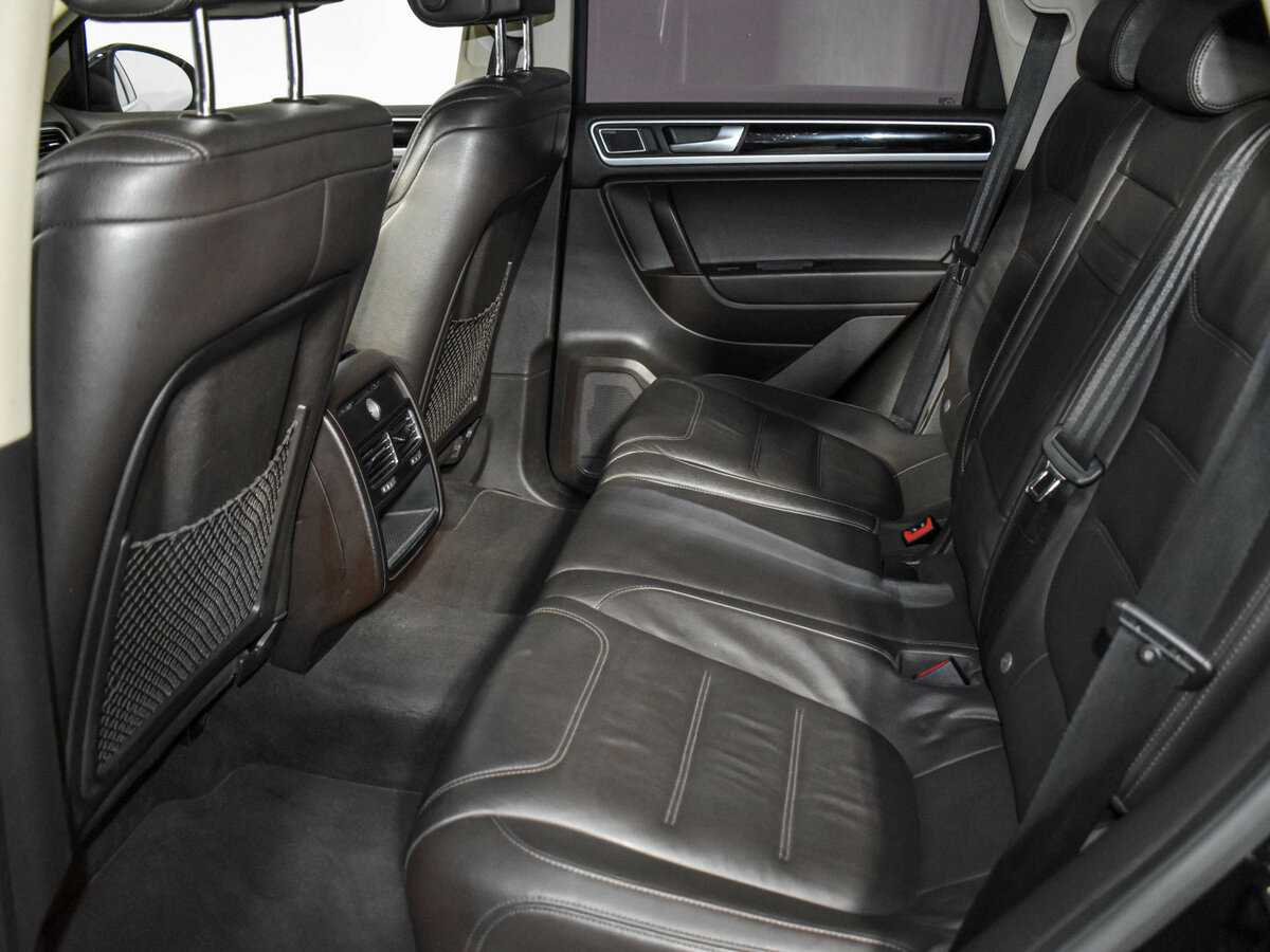 Volkswagen Touareg с пробегом — 2013 год. Фото: #11