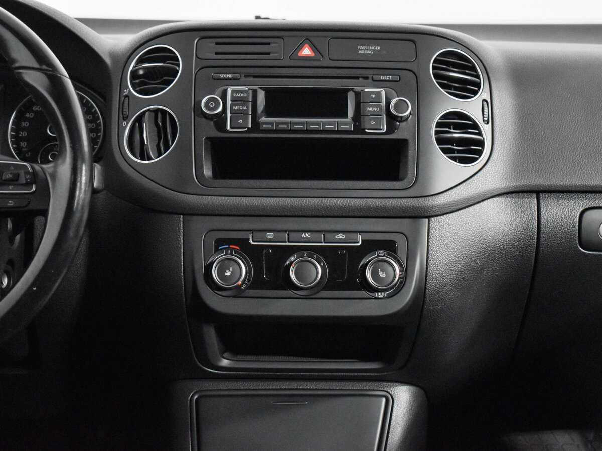 Volkswagen Golf Plus с пробегом — 2013 год. Фото: #13