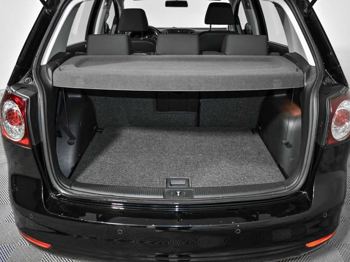 Volkswagen Golf Plus с пробегом — 2013 год. Фото: #18