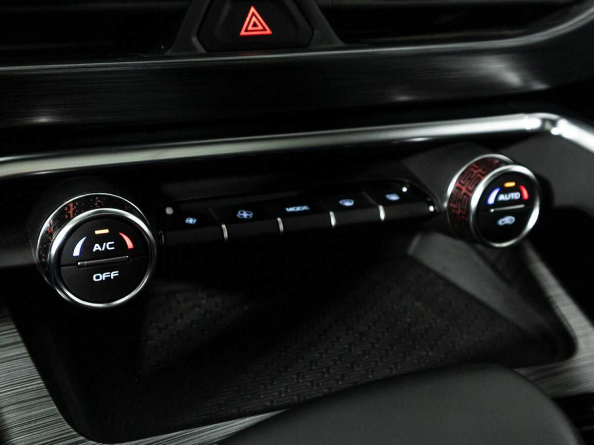 Geely Tugella с пробегом — 2023 год. Фото: #14