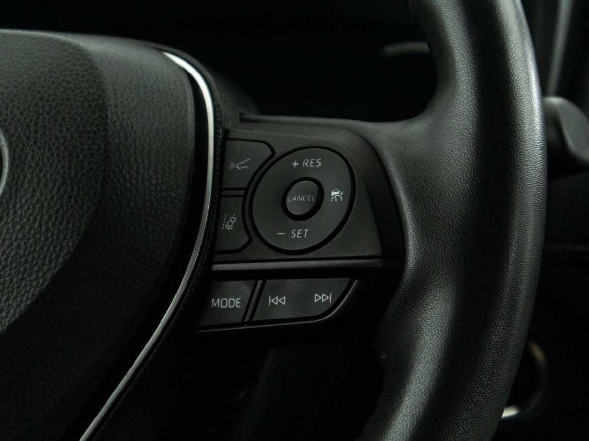 Toyota RAV4 с пробегом — 2021 год. Фото: #21