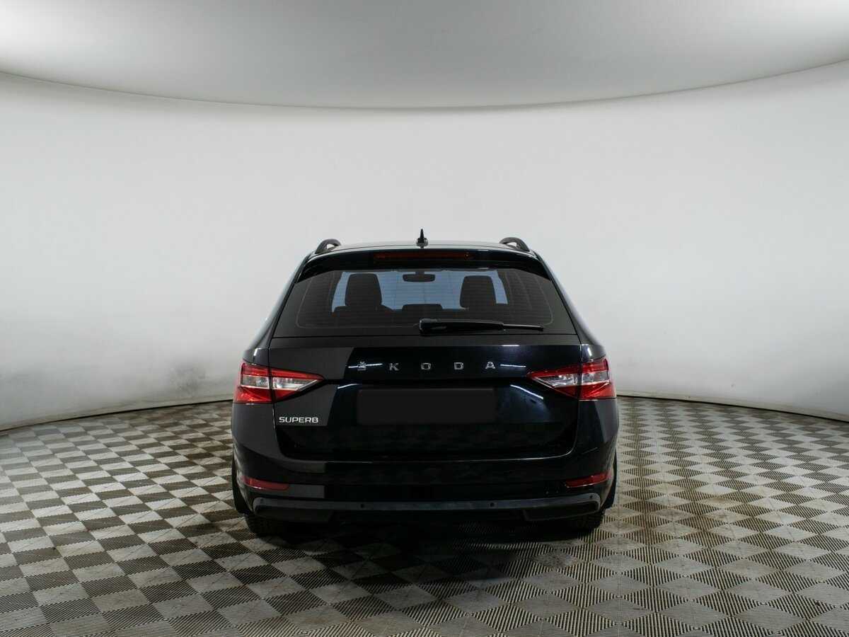 Skoda Superb с пробегом — 2020 год. Фото: #5