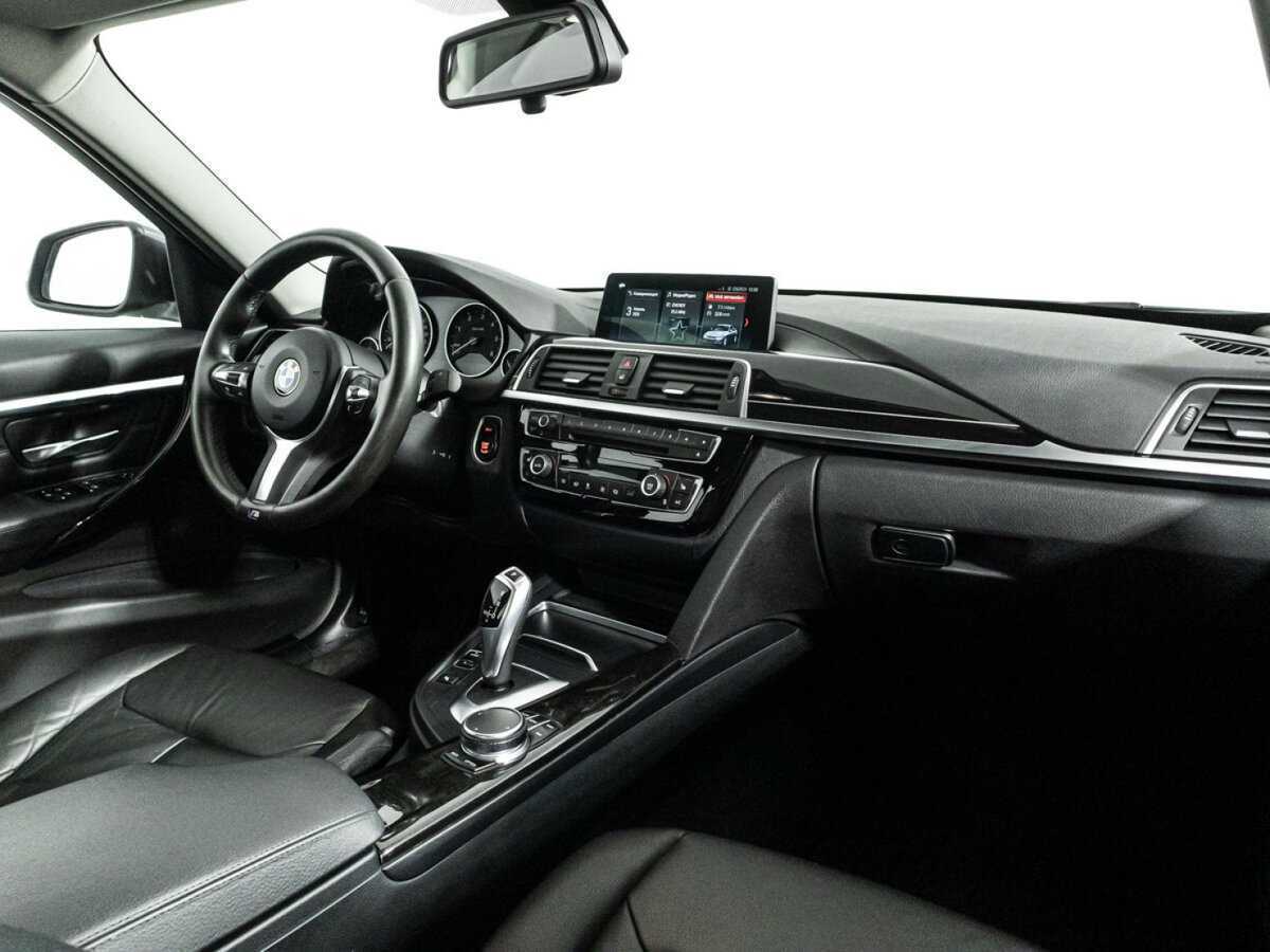 BMW 3 серии с пробегом — 2017 год. Фото: #8