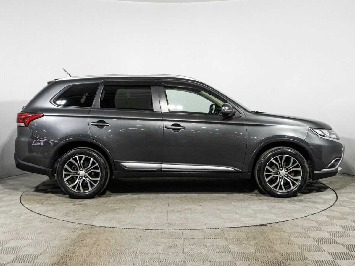 Mitsubishi Outlander с пробегом — 2015 год. Фото: #3