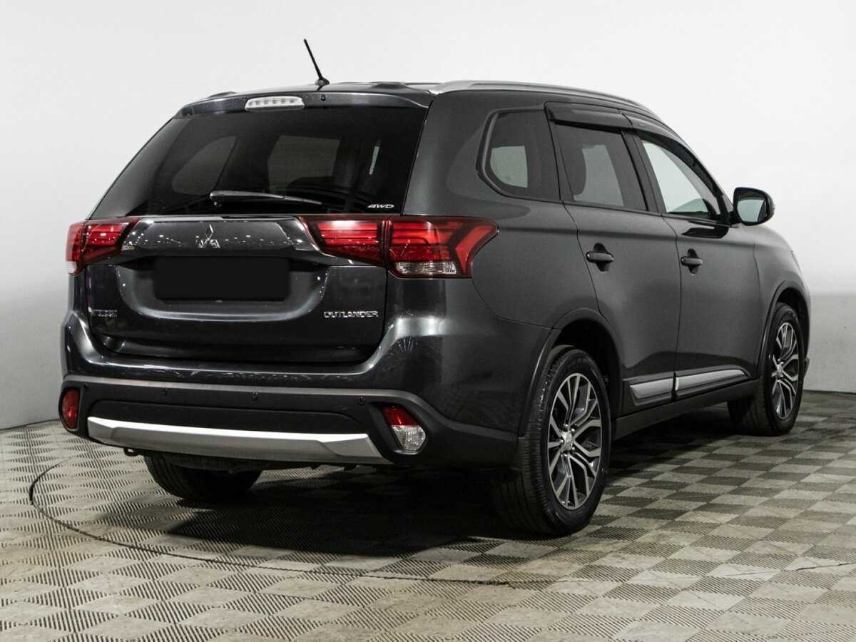 Mitsubishi Outlander с пробегом — 2015 год. Фото: #4