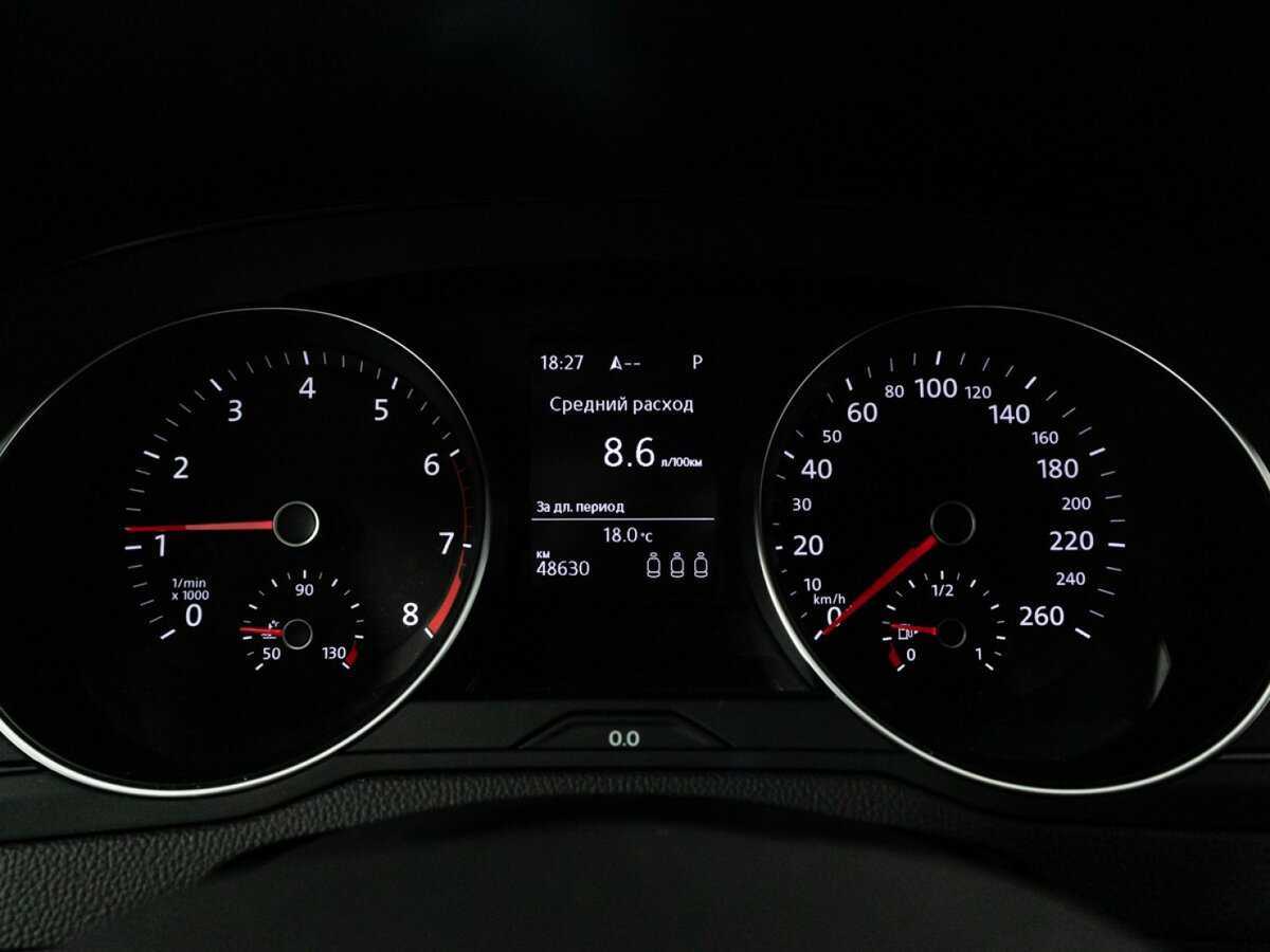 Volkswagen Passat с пробегом — 2021 год. Фото: #11