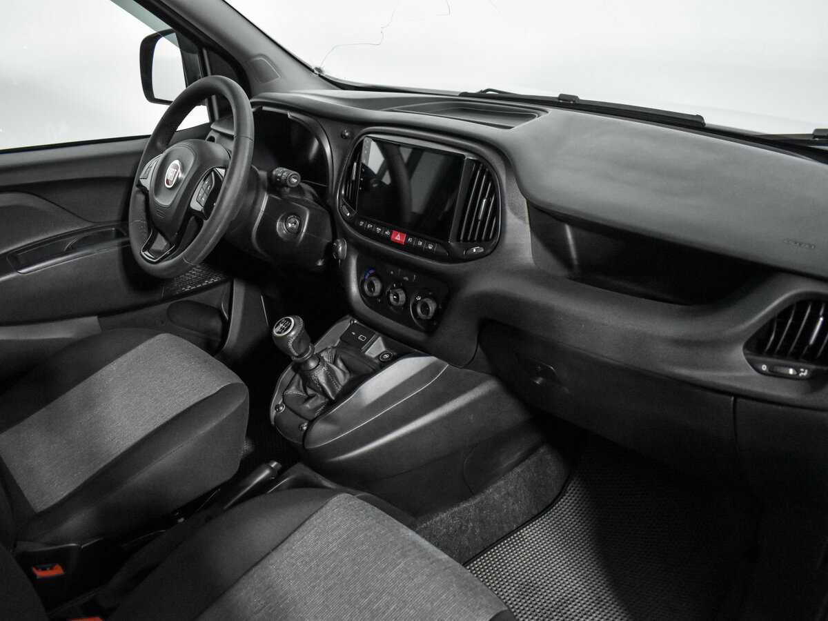Fiat Doblo с пробегом — 2019 год. Фото: #10