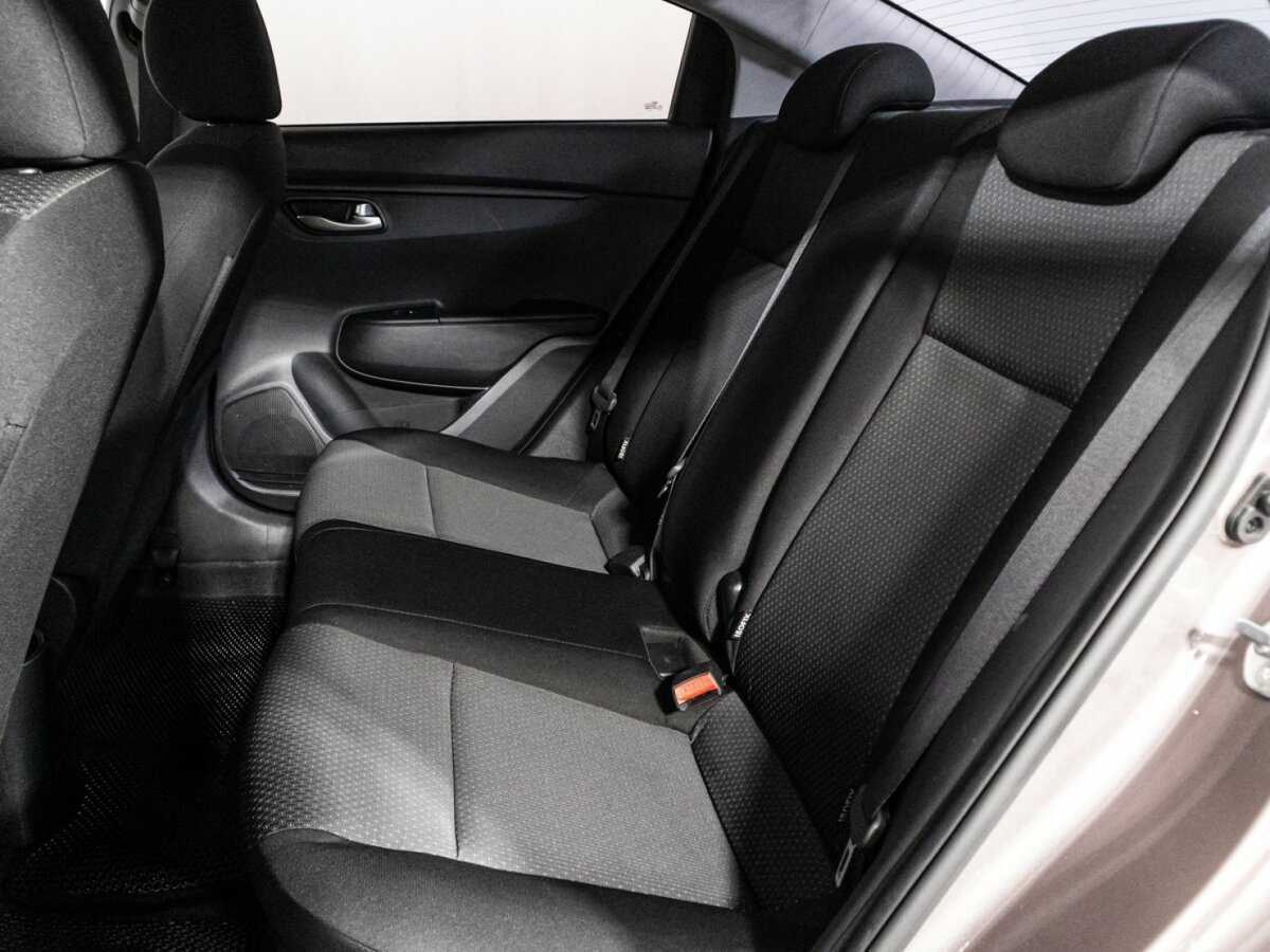 Kia Rio с пробегом — 2020 год. Фото: #9