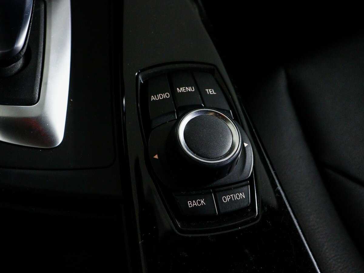 BMW 3 серии с пробегом — 2015 год. Фото: #15