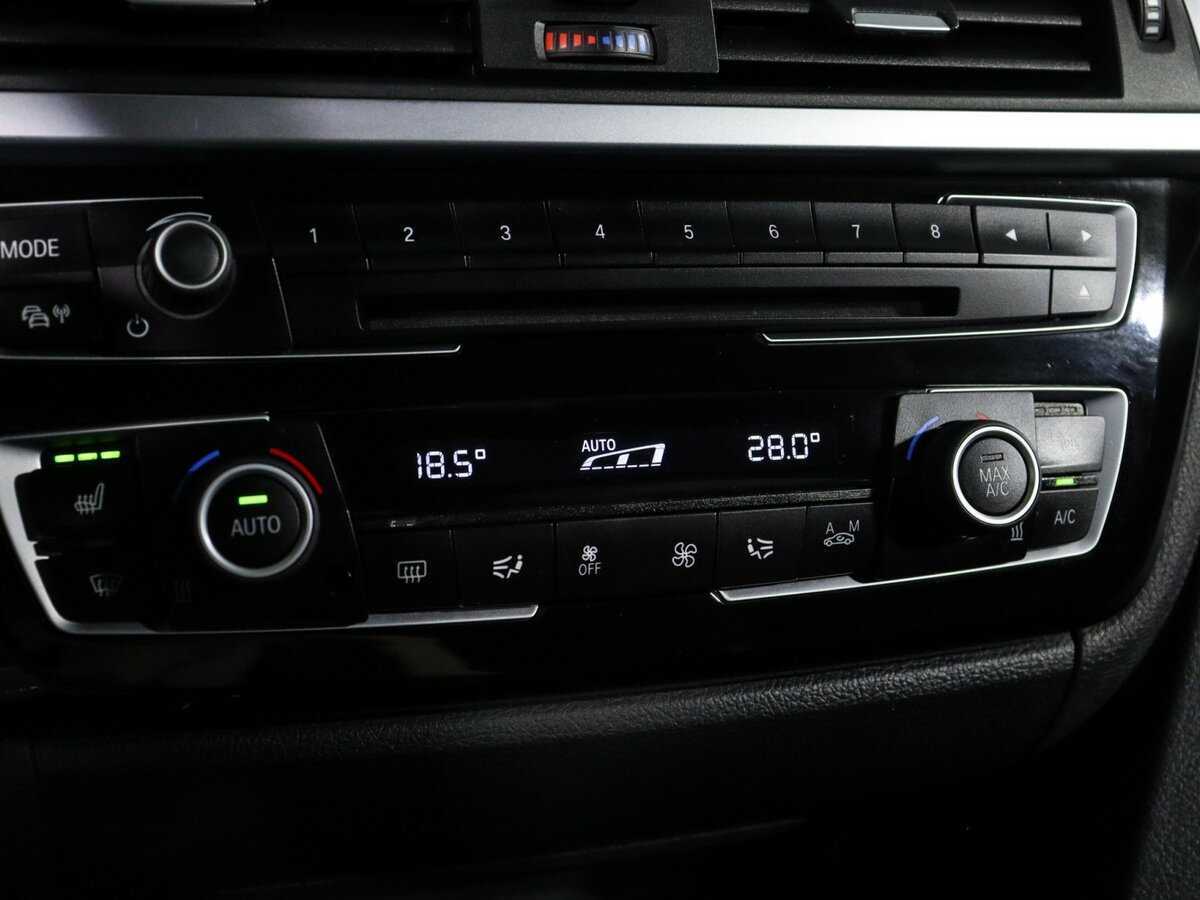 BMW 3 серии с пробегом — 2016 год. Фото: #20