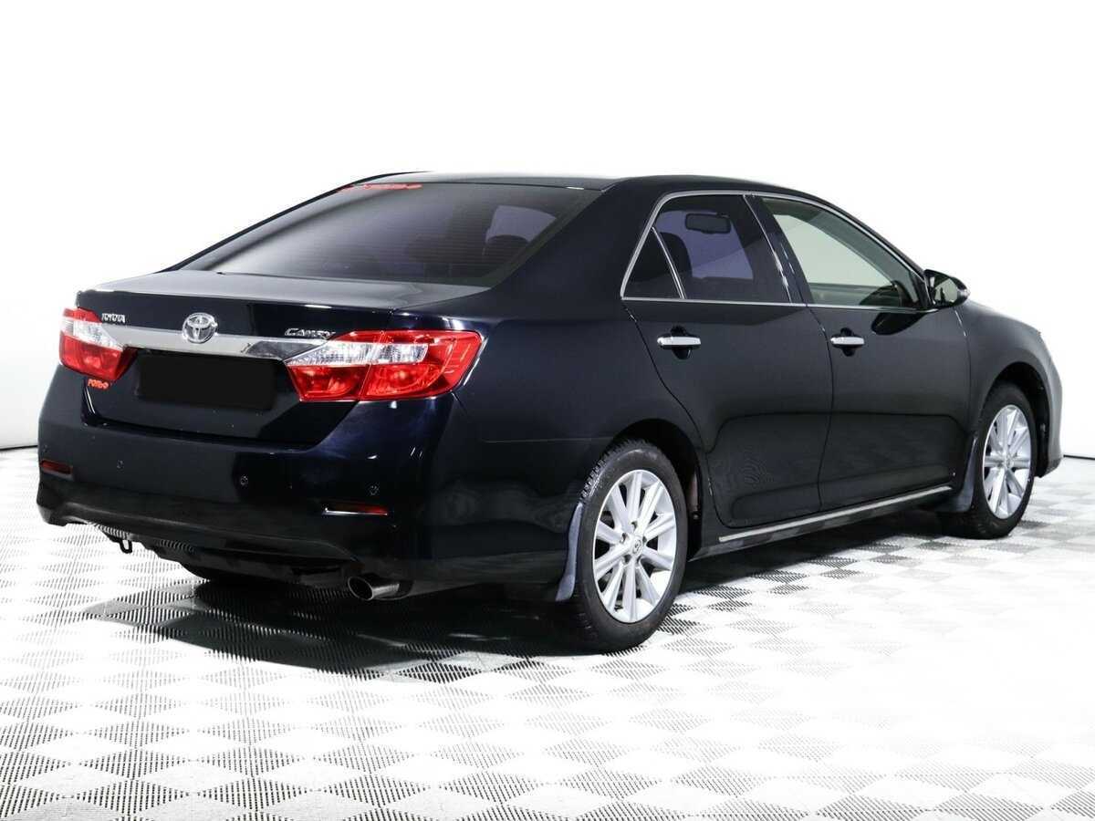 Toyota Camry с пробегом — 2012 год. Фото: #4