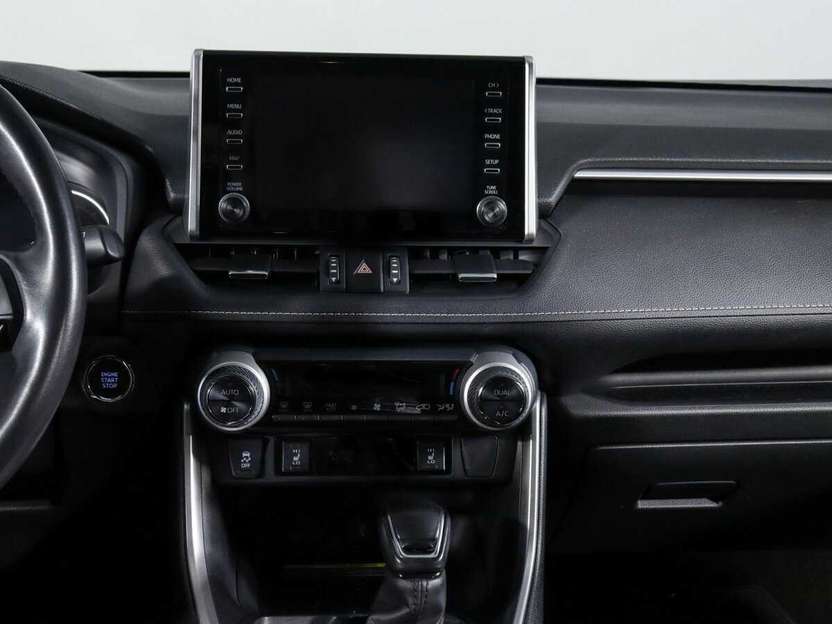 Toyota RAV4 с пробегом — 2021 год. Фото: #9