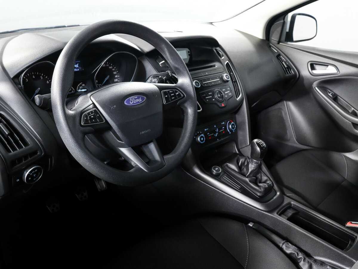 Ford Focus с пробегом — 2015 год. Фото: #13