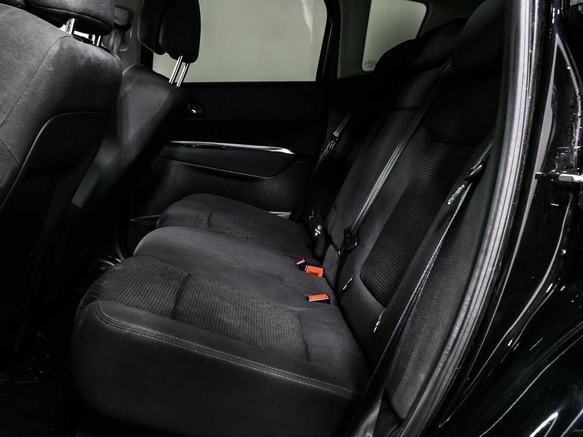 Peugeot 3008 с пробегом — 2016 год. Фото: #12