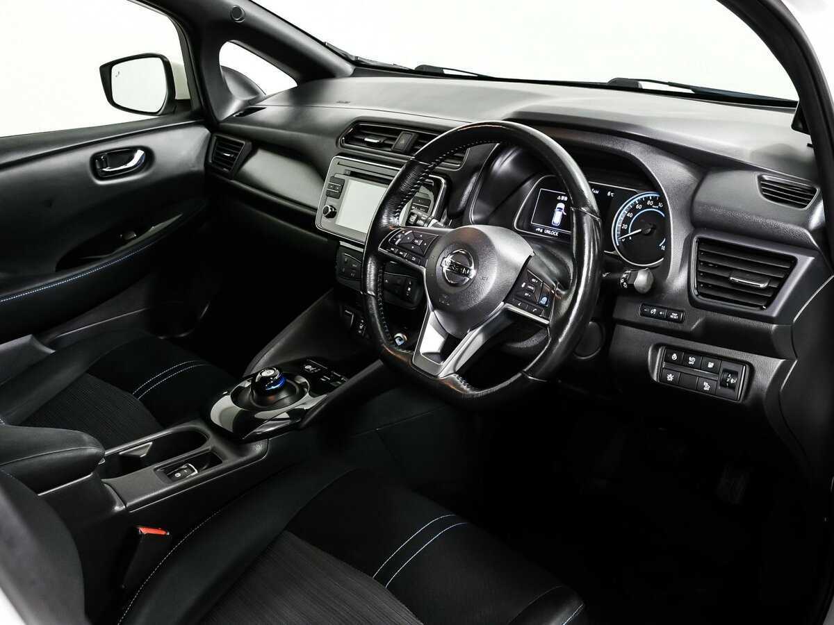 Nissan Leaf с пробегом — 2017 год. Фото: #8