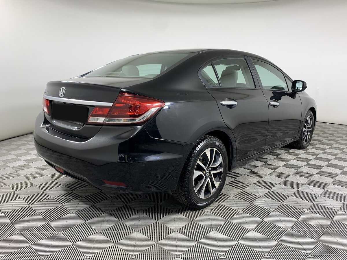 Honda Civic с пробегом — 2013 год. Фото: #4