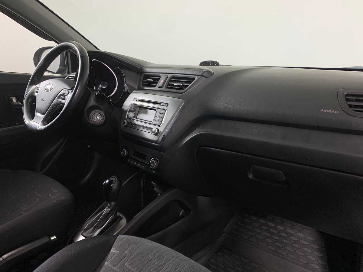 Kia Rio с пробегом — 2016 год. Фото: #10