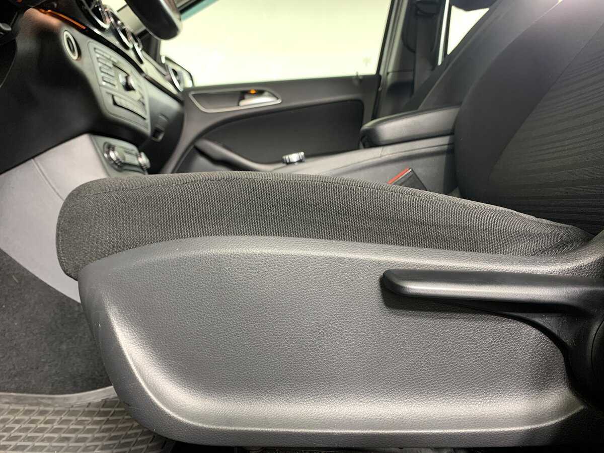 Mercedes-Benz B-Класс с пробегом — 2014 год. Фото: #16